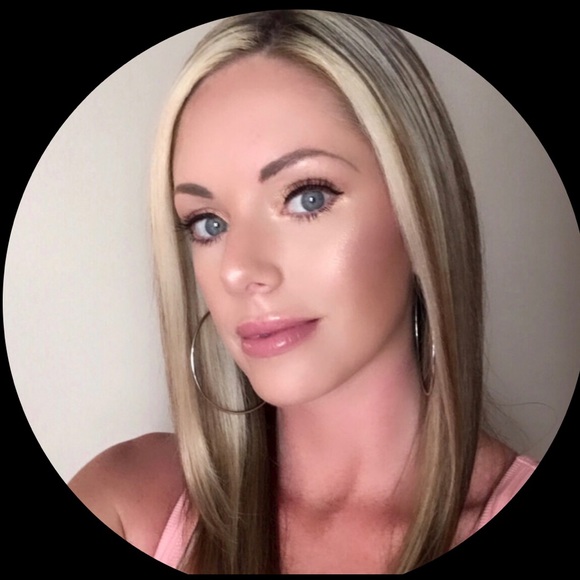 Meet your Posher, Heather - Picture 3 of 4